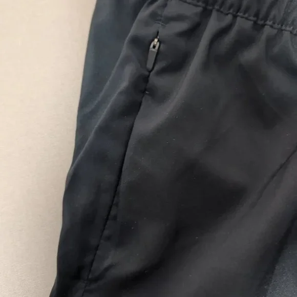 ⭐All in Motion Running Shorts Womens M Black Woven NWT 3 Inch Mid Rise Athletic⭐ - Picture 6 of 9